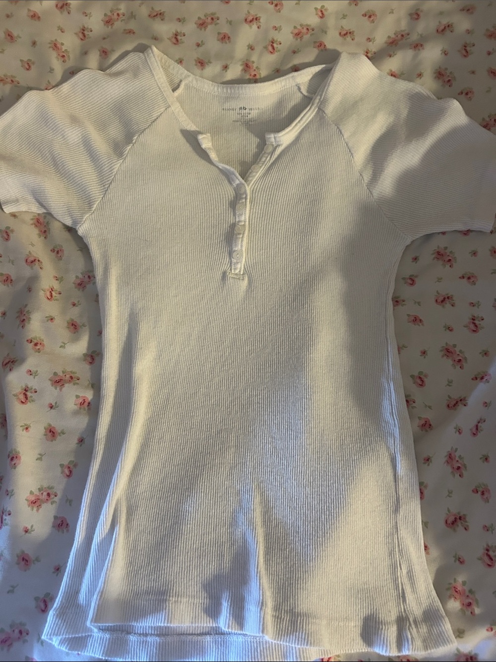 Brandy Melville Button-up Fitted Top